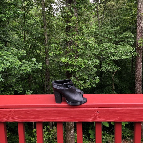 Ladies Sz 7.5 Nine West Black Heels/Mules - Picture 2 of 6